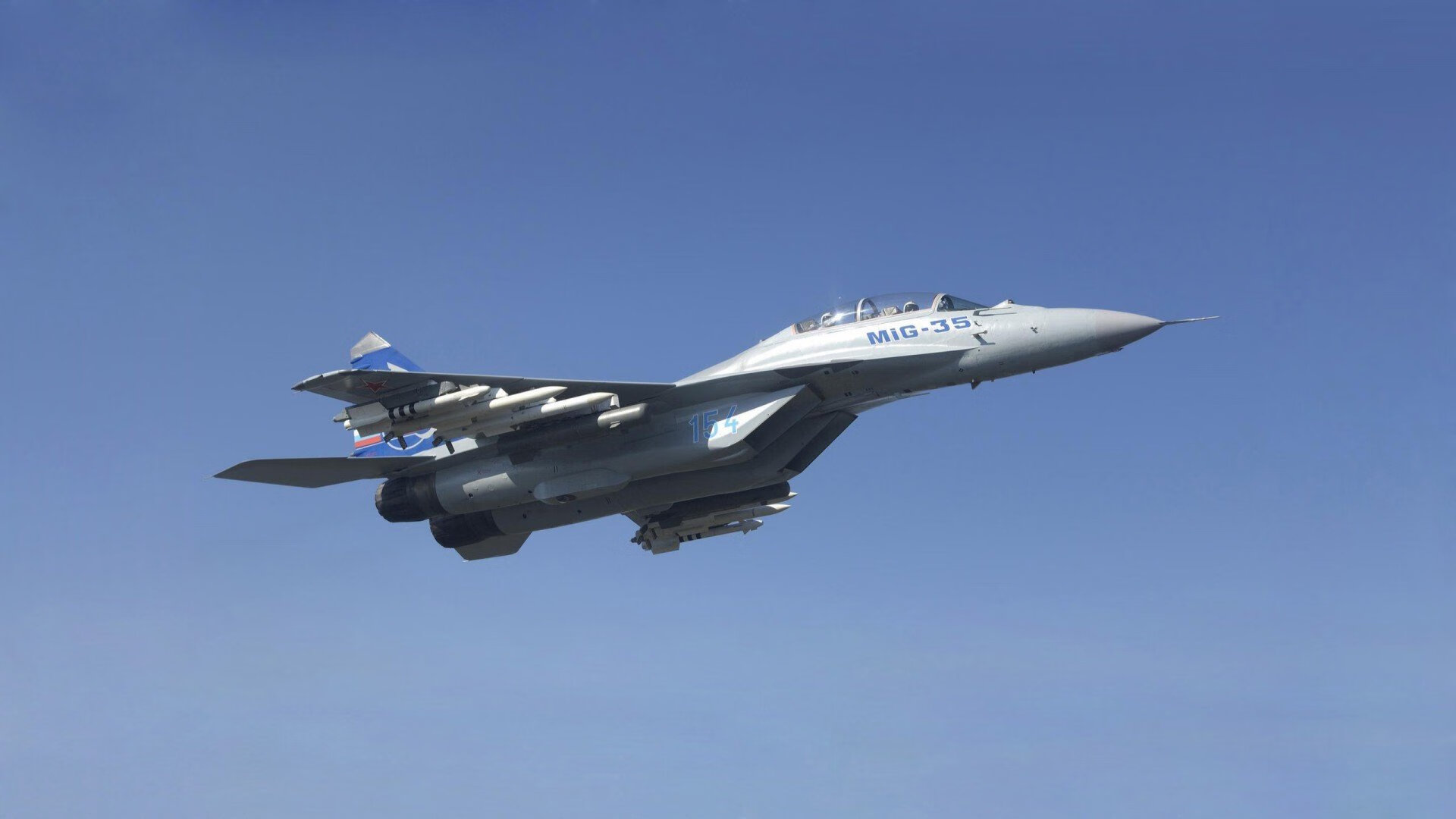 fb体育官网中国-太阳加强轮换深度布克得到更多休息时间