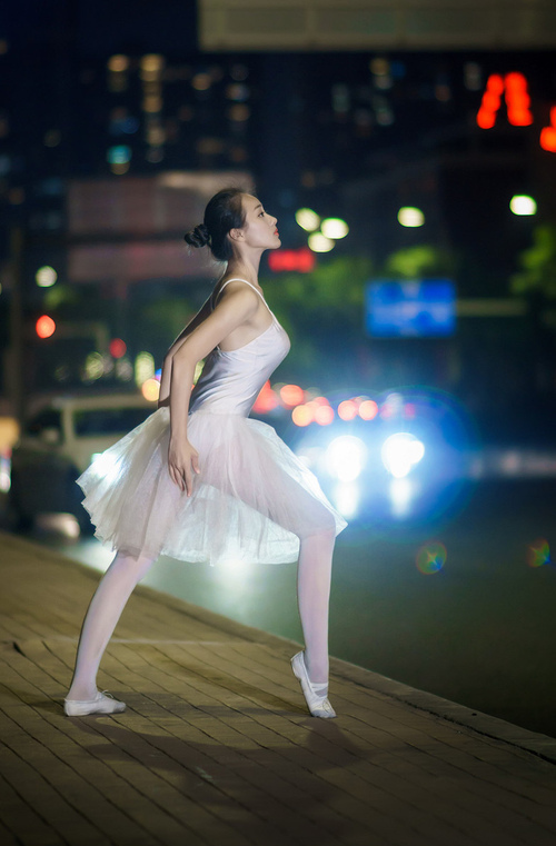 fb体育官网电脑版-少数泳将表现稳定，突破性成果值得鼓励，少数民族百度百科